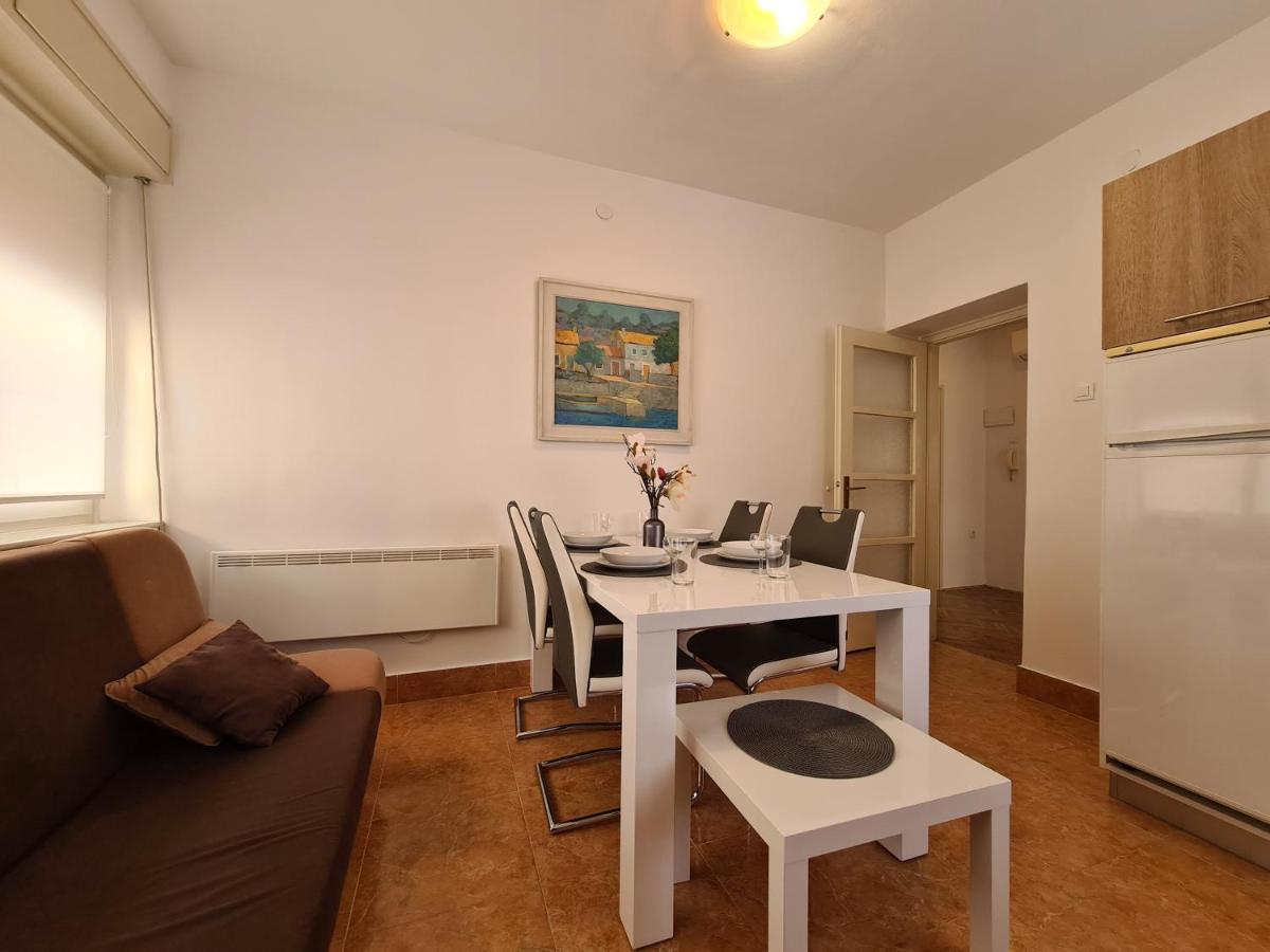 Jadran 2151 Apartma